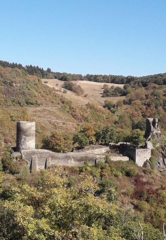 Burg Stahlberg im Herbst | &copy; Jens Niemeyer/Romantischer Rhein Tourismus GmbH