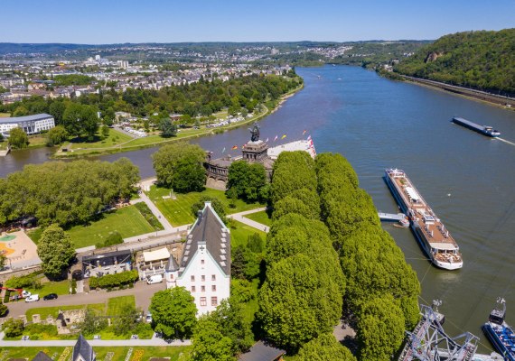 Blumenhof und Ludwigmuseum | © Koblenz-Touristik GmbH / Dominik Ketz Blumenhof und Ludwigmuseum | © Koblenz-Touristik GmbH / Dominik Ketz