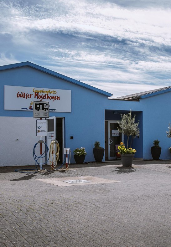 Sanitargebaude | &copy; Campingplatz G&uuml;lser Moselbogen