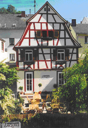 Außenansicht Weinwirtschaft | © Weingut Laquai Außenansicht Weinwirtschaft | © Weingut Laquai