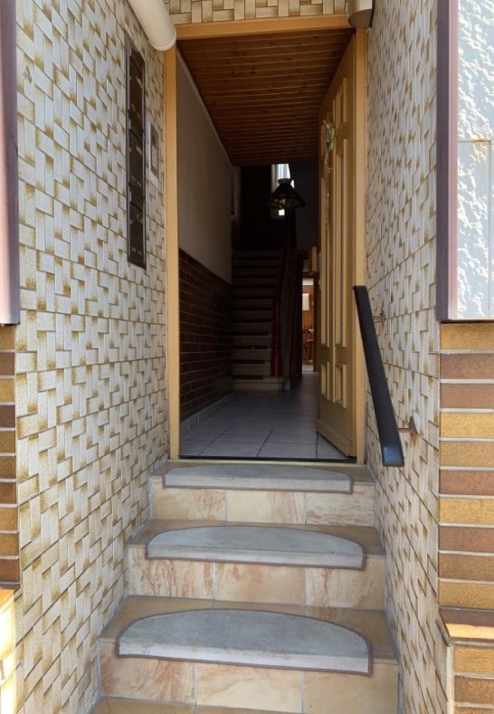 Eingangsbereich | &copy; Mando Cavlovic