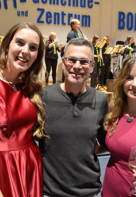 Wahl 51. Mittelrhein-Weinkönigin - Juwelier Roland Schmelzeiesen | © Mittelrhein-Wein e. V. Wahl 51. Mittelrhein-Weinkönigin - Juwelier Roland Schmelzeiesen | © Mittelrhein-Wein e. V.