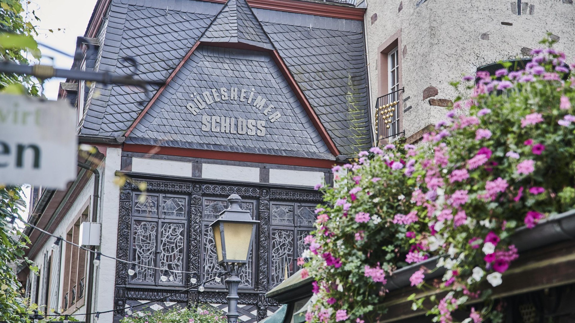 Restaurant Breuer's R&uuml;desheimer Schloss | &copy; HA Hessen Tourismus, Roman Knie