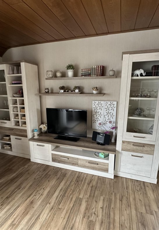 Wohnwand_Wohnzimmer | &copy; Hedi Sommers