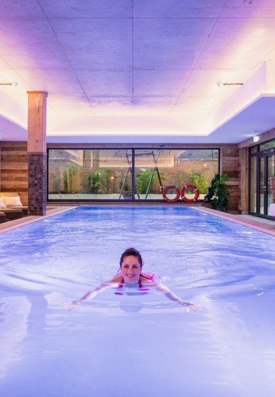 Innenpool | &copy; Papa Rhein