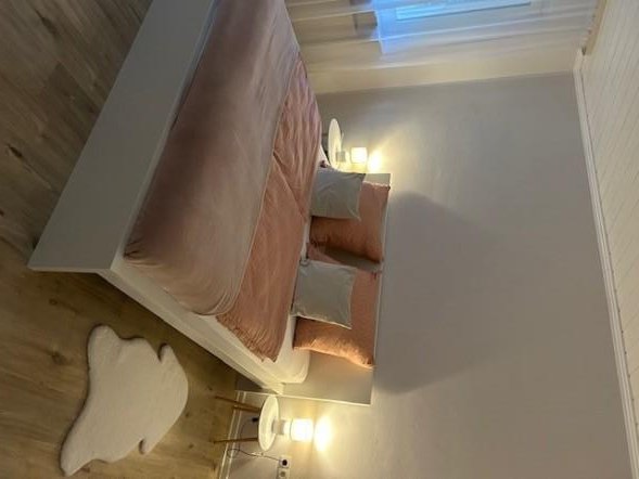 Doppelbett neu | &copy; Familie Stroh