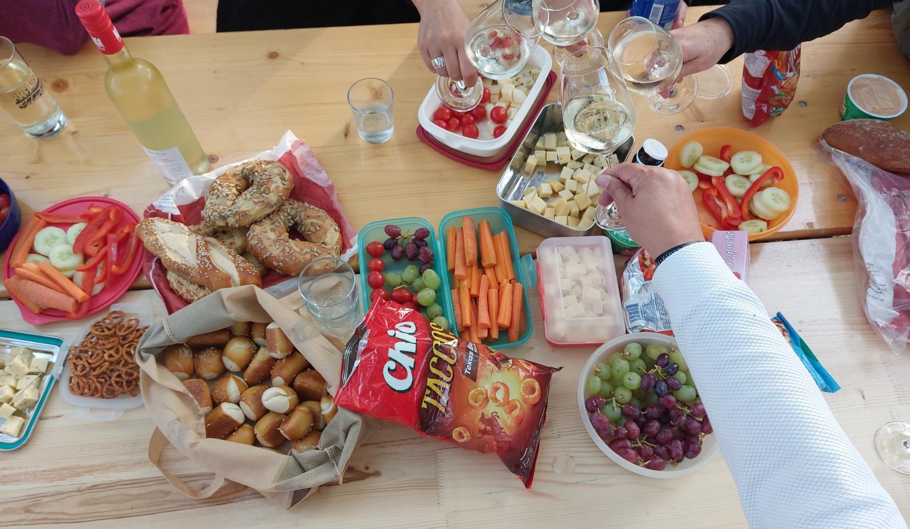 Weinstand in den Lorcher Rheinanlagen - Picknick | &copy; Sabrina Klassen