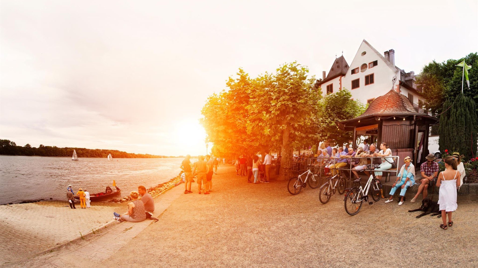 Weinprobierstand Eltville am Rhein | © Weinprobierstand Eltville am Rhein Weinprobierstand Eltville am Rhein | © Weinprobierstand Eltville am Rhein