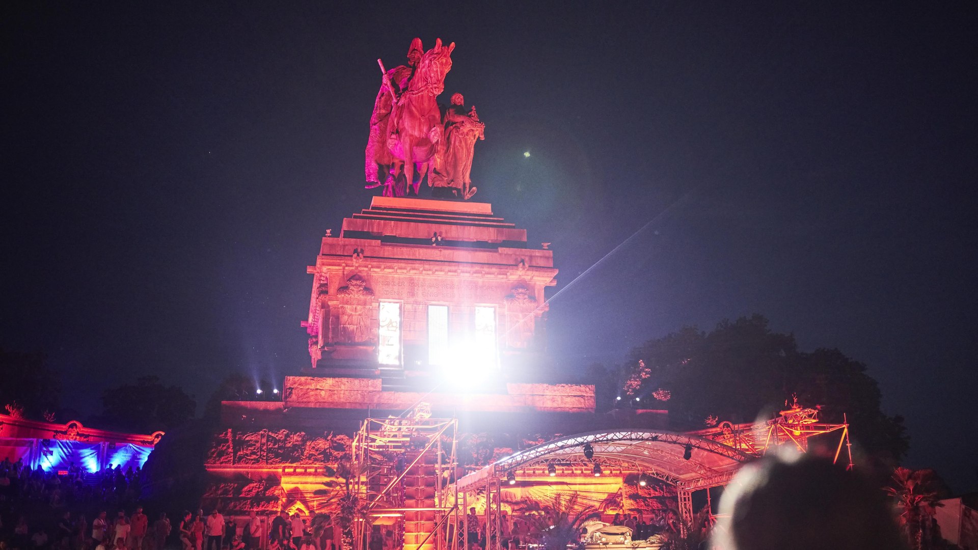 Electronic Wine Kaiser | &copy; Picture Colada