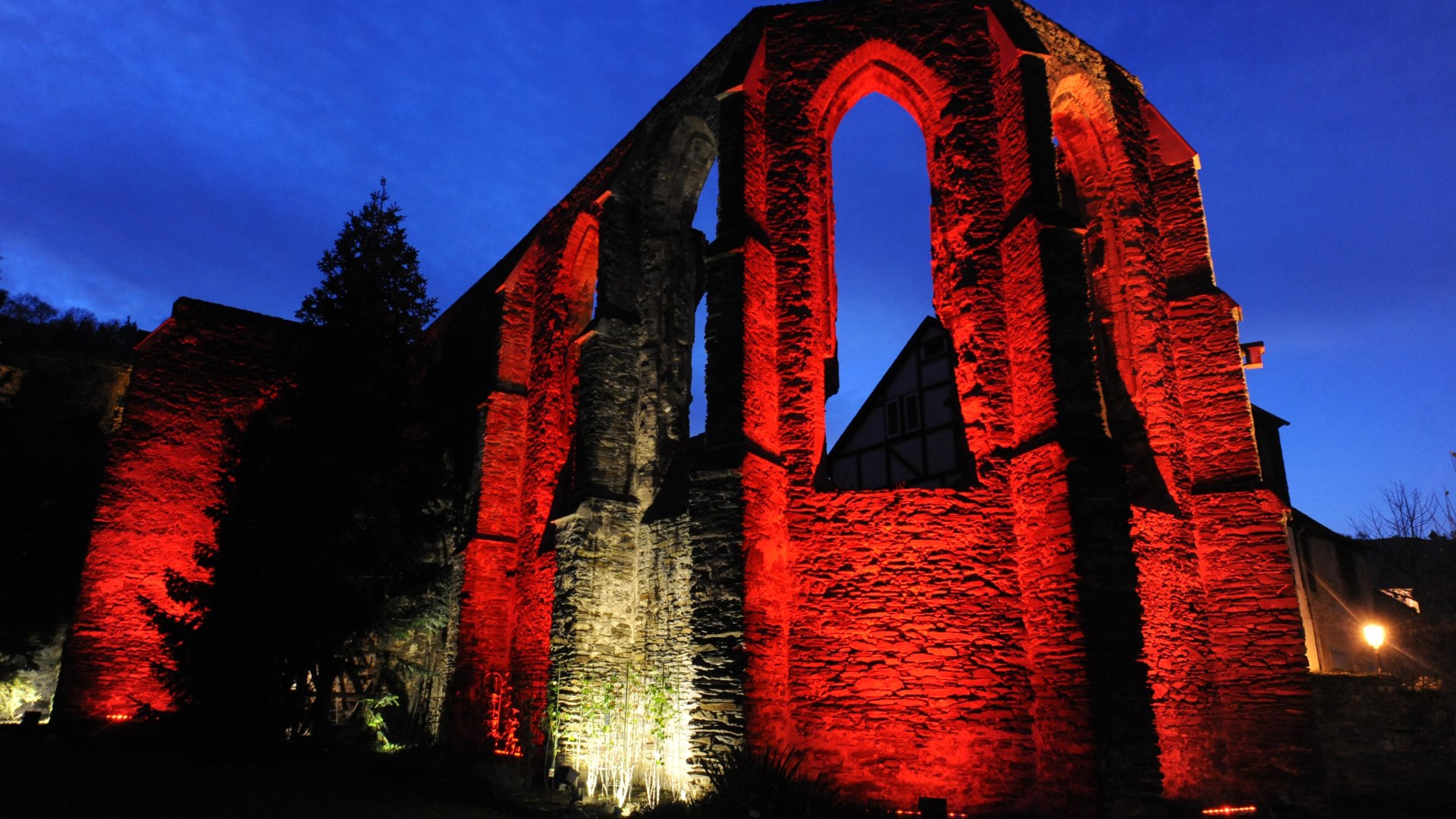 illuminierter Minoritengarten 17 | &copy; Kulturhaus Oberwesel