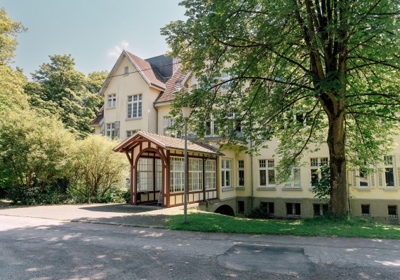 Eingang Schloss Monrepos | &copy; Zimpfer_Photography