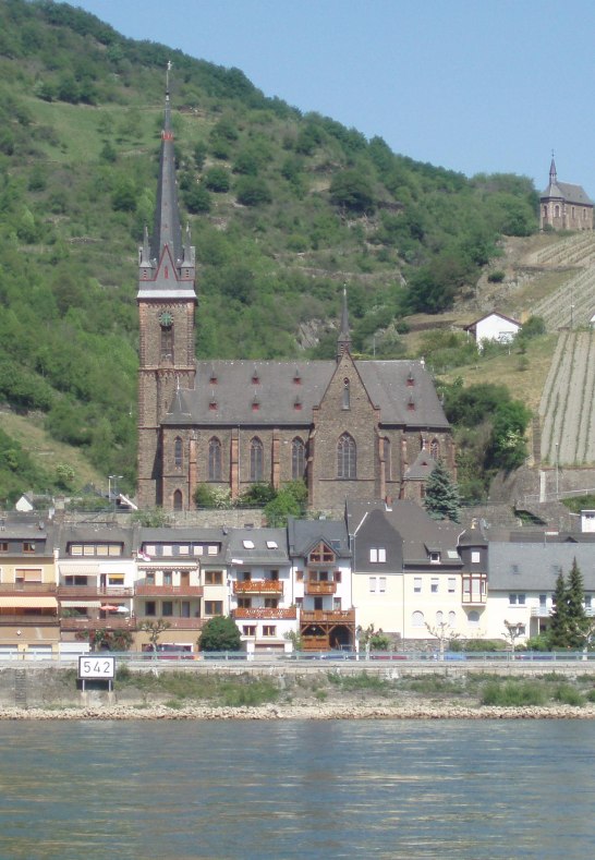 Lorchhausen vom Wasser | &copy; Brigitte Nies