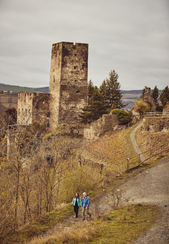 Wanderer auf dem Rheinsteig | © Marco Rothbrust Wanderer auf dem Rheinsteig | © Marco Rothbrust
