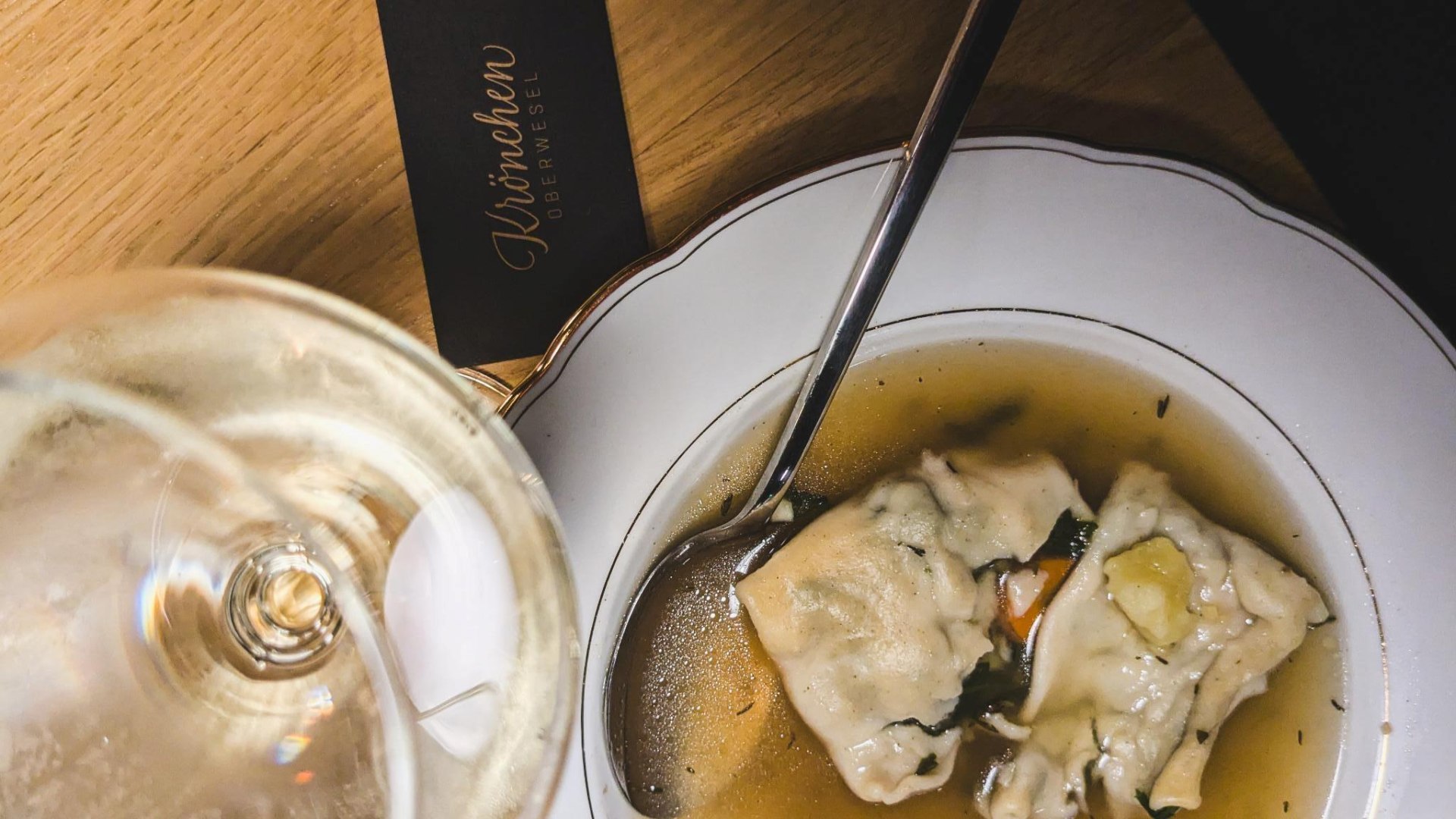 Kr&ouml;nchen | &copy; Franziskus Weinert