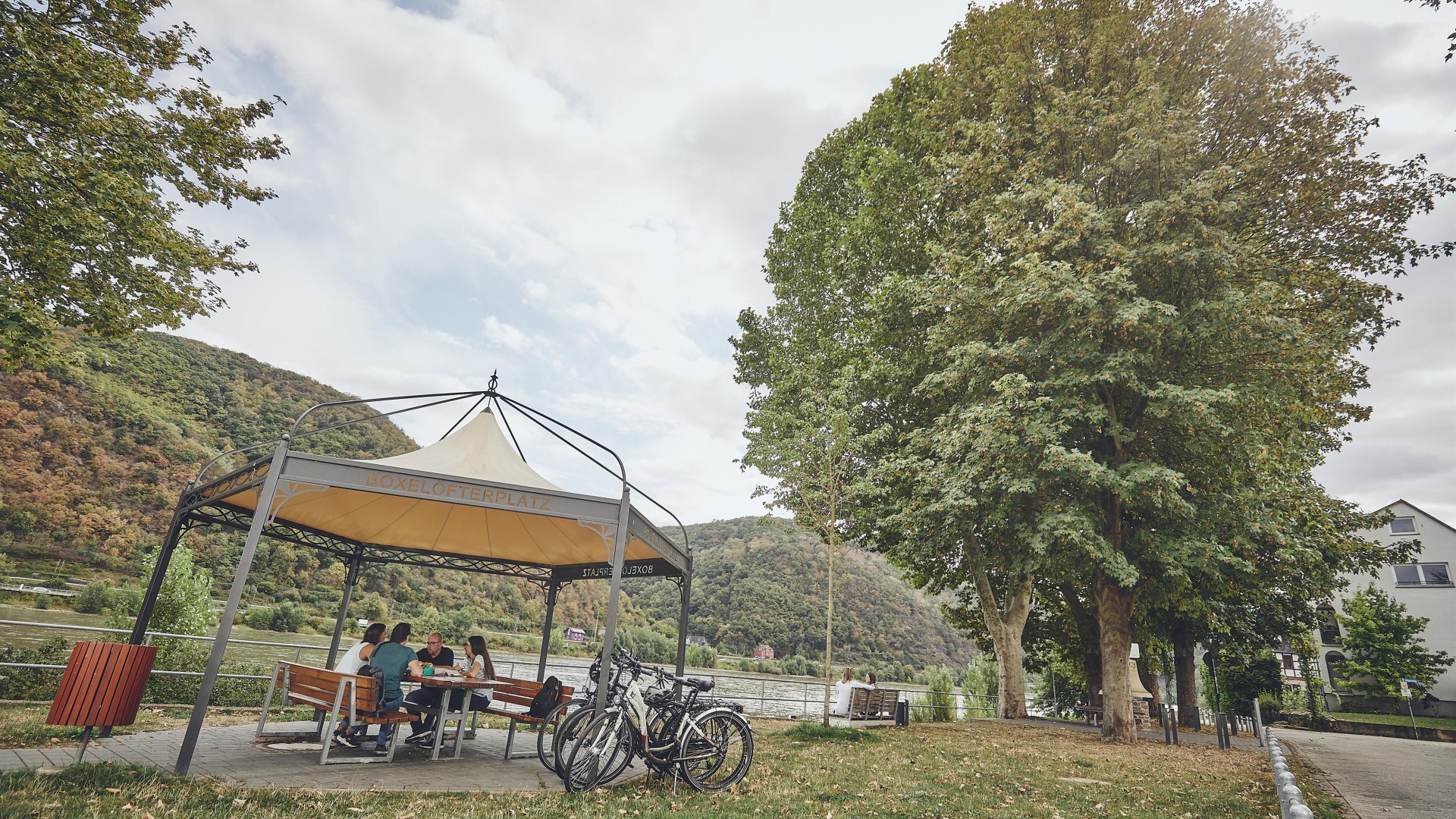 Platz | &copy; Tourist-Info Erlebnis Rheinbogen