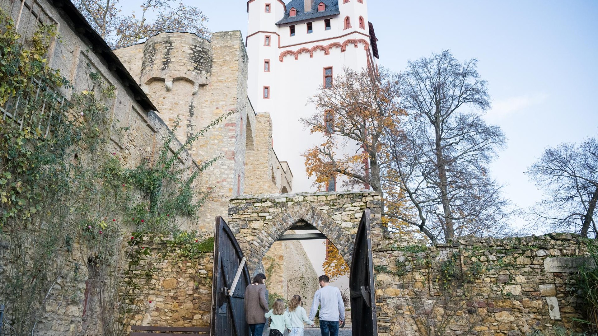 Kurfürstliche Burg Eltville 4 | © Rheingau- Taunus Kultur und Tourismus GmbH/ Saskia Kurfürstliche Burg Eltville 4 | © Rheingau- Taunus Kultur und Tourismus GmbH/ Saskia