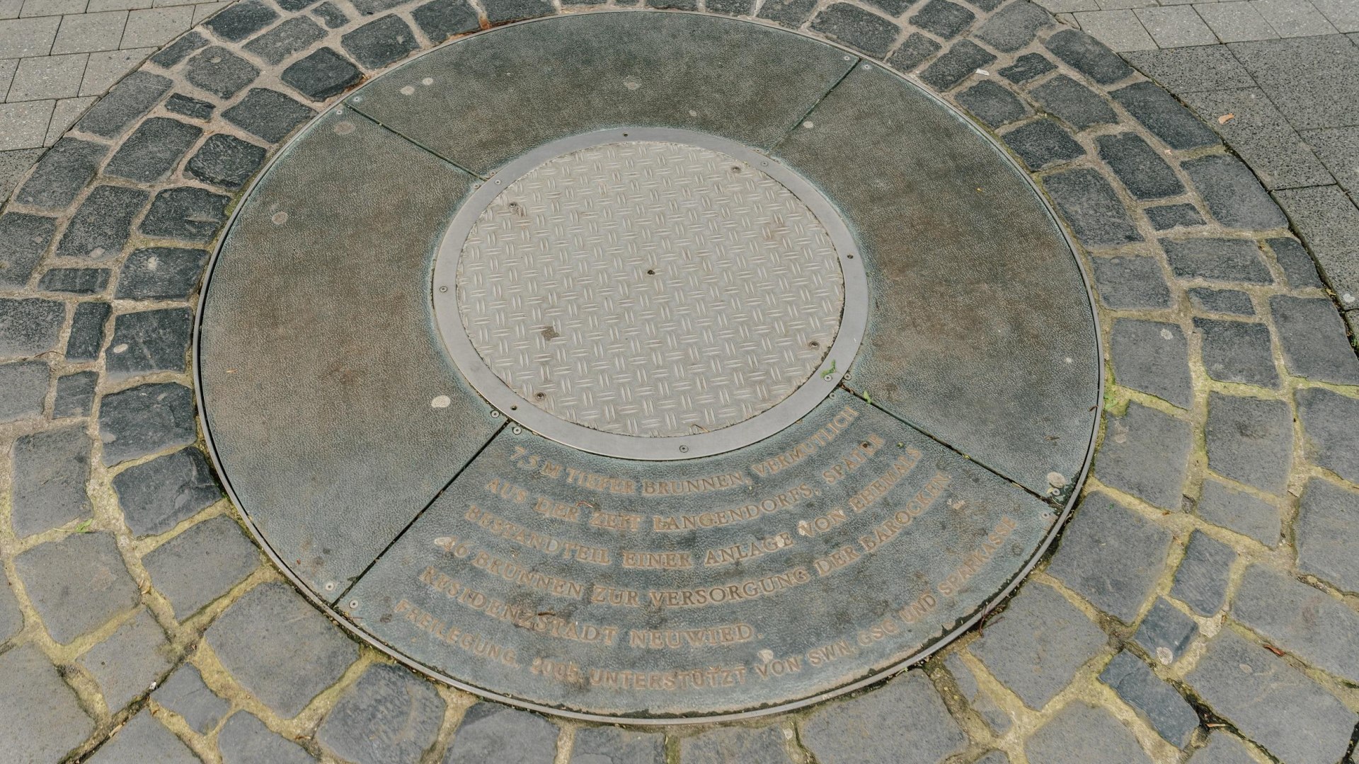 Alter Trinkwasserbrunnen  (Platte) | &copy; Zimpfer_Photography