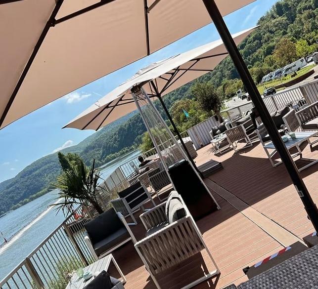 Terrasse | &copy; Quelle: Gemeinde Osterspai_ Zimmermanns