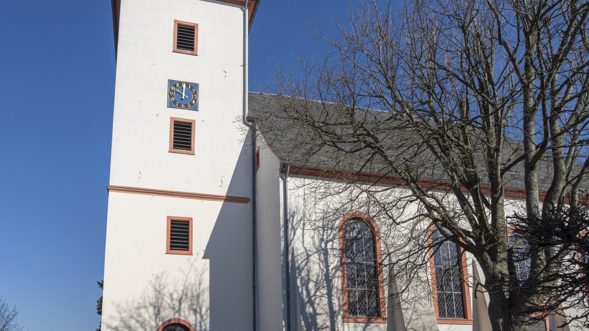 Kirche in Weisel | &copy; Katja S. Verhoeven