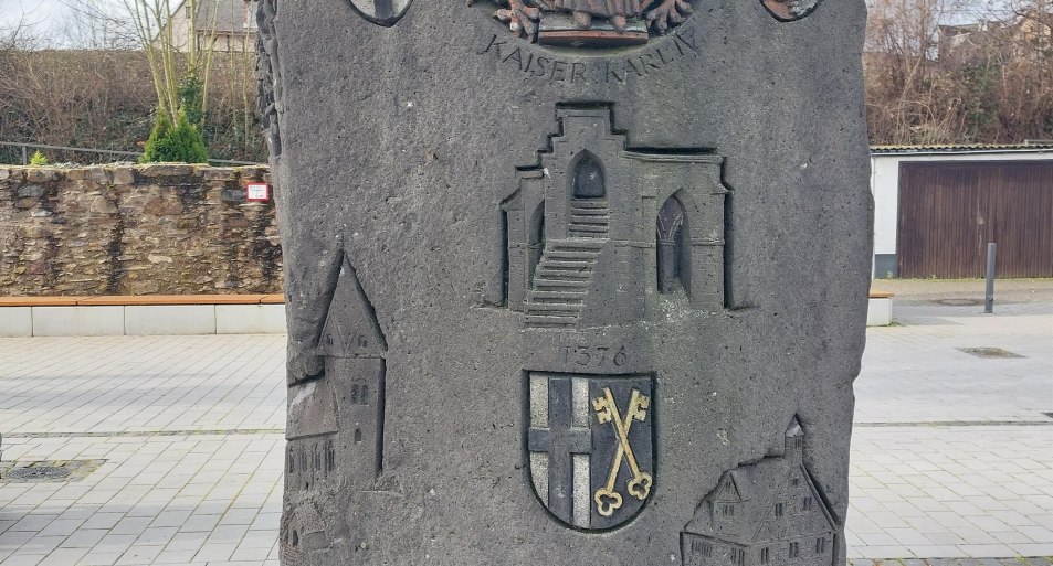 Historiens&auml;ule Rheinseite | &copy; Erlebnis Rheinbogen