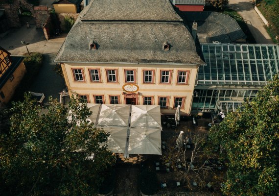 Schloss Vollrads Gutsrestaurant Drohnenansicht | © Schloss Vollrads