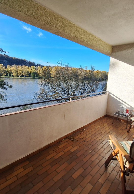 Balkon, überdacht, mit Rheinblick | © Koblenz-Touristik GmbH, J. Assenmacher
