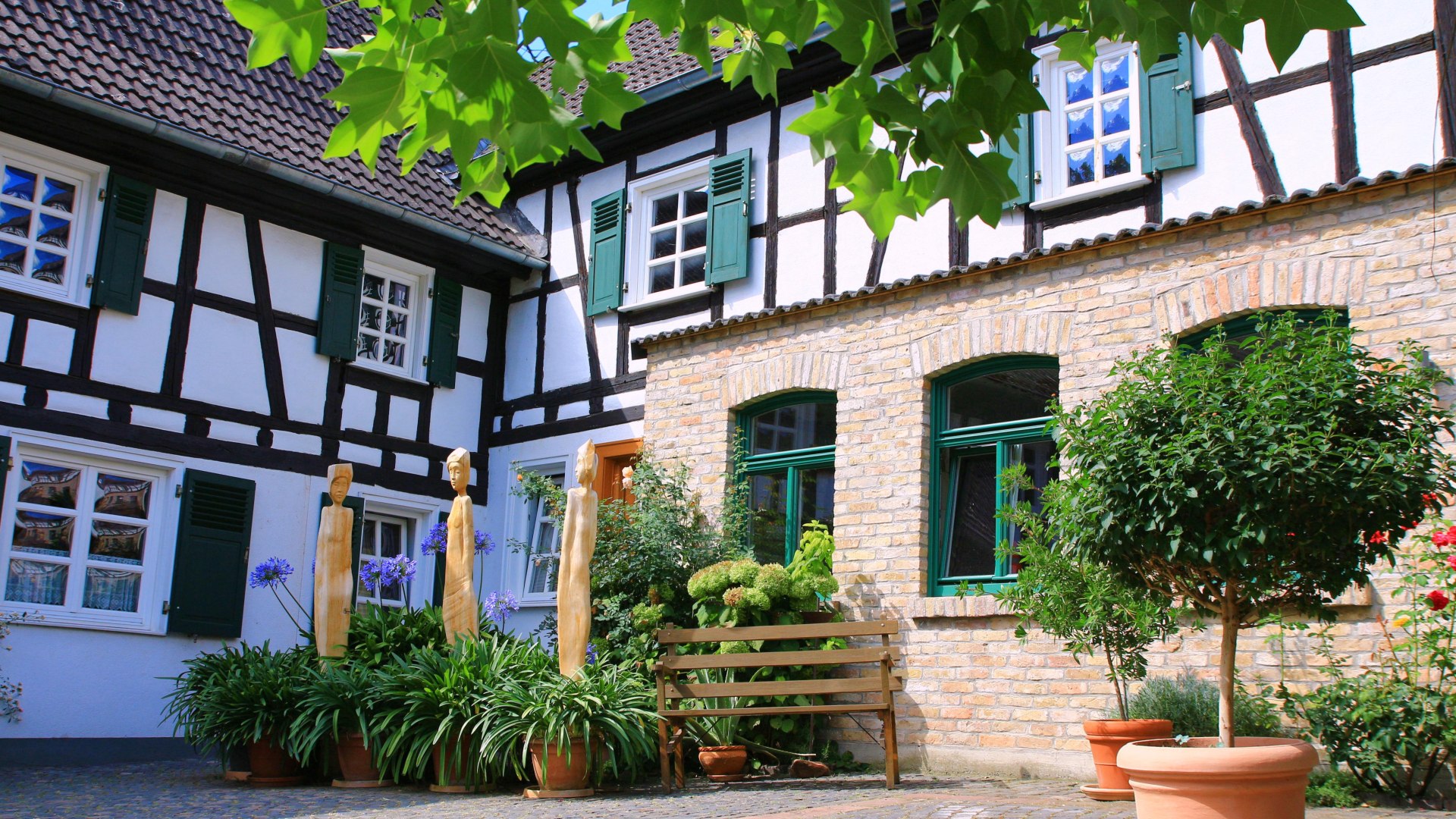 13 | © Weingut Friesenhahn 13 | © Weingut Friesenhahn