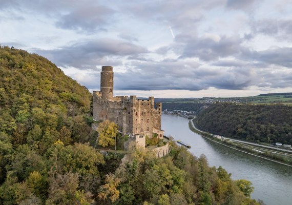 Burg Maus im Herbst | &copy; Andreas Pacek, fototour-deutschland.de