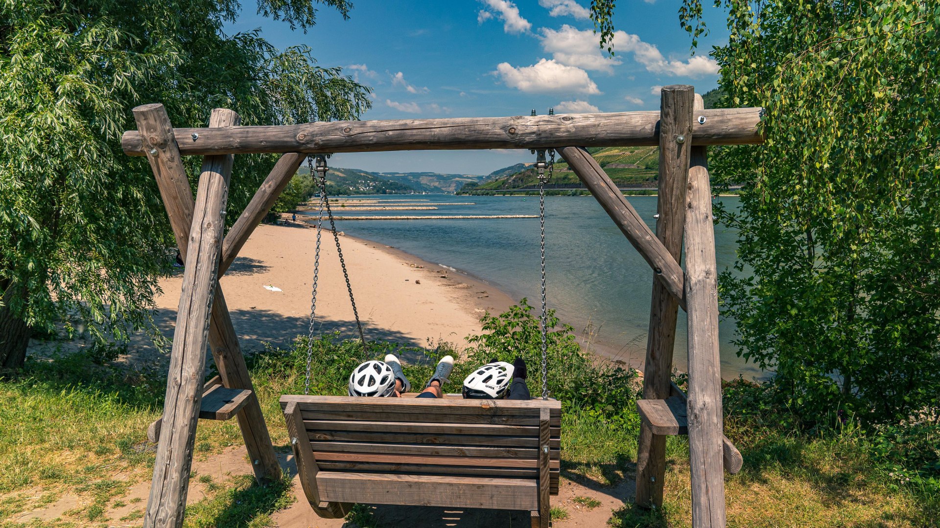 Schaukel mit Aussicht | © Maximilian Semsch/Romantischer Rhein Tourismus Schaukel mit Aussicht | © Maximilian Semsch/Romantischer Rhein Tourismus