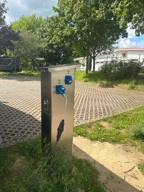 Ladesäule Oestrich | © RTKT