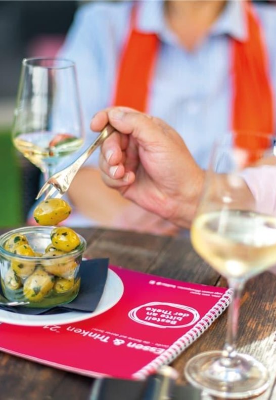 Cuvée_Diehls Außenlounge in Koblenz am Rheinufer | © Diehl´s Hotel GmbH Cuvée_Diehls Außenlounge in Koblenz am Rheinufer | © Diehl´s Hotel GmbH