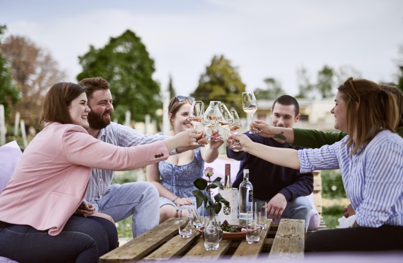 Weinlounge | &copy; Knyphausen GmbH & Co. KG.