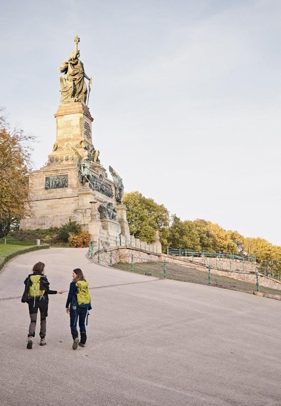 Blick auf das Niederwalddenkmal | © Marco Rothbrust-Romantischer Rhein Tourismus GmbH Blick auf das Niederwalddenkmal | © Marco Rothbrust-Romantischer Rhein Tourismus GmbH