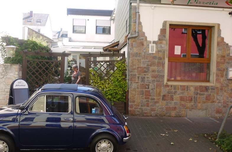 Hausansicht | &copy; Leistungstr&auml;ger Tarricone