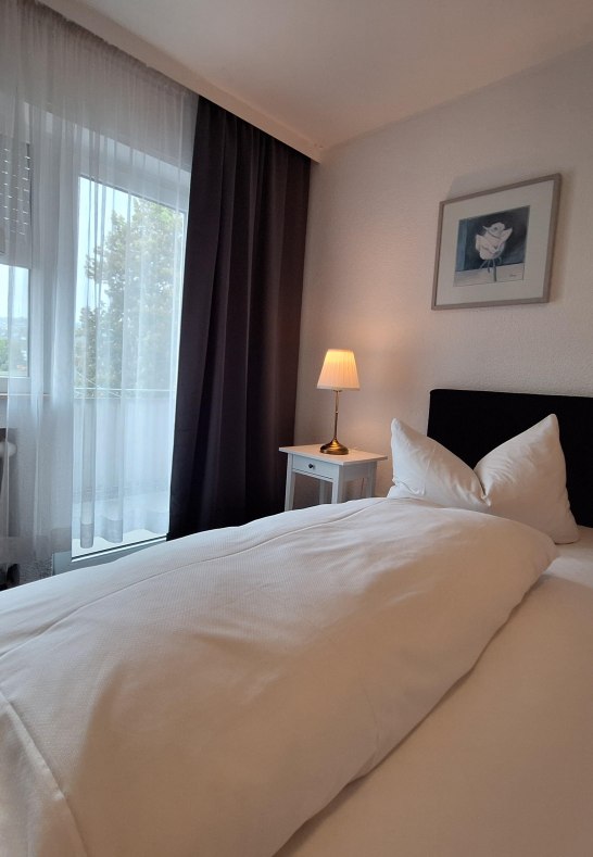 Doppelzimmer Rheinblick mit Balkon | &copy; Koblenz-Touristik GmbH, J. Assenmacher