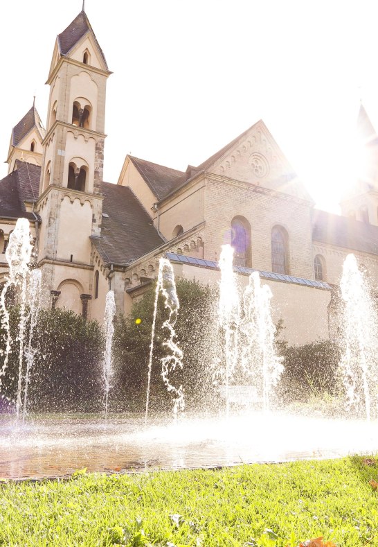 Blumenhof mit Basilika | © Koblenz-Touristik Gmbh / Johannes Bruchhof Blumenhof mit Basilika | © Koblenz-Touristik Gmbh / Johannes Bruchhof