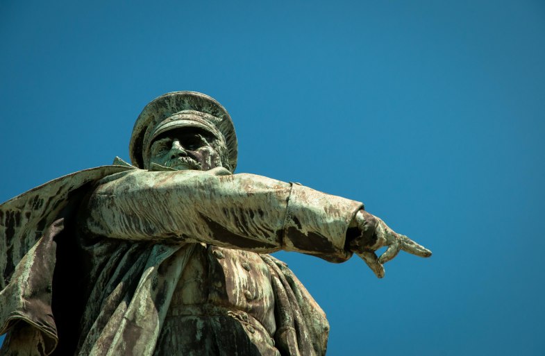 Bl&uuml;cherdenkmal | &copy; Schierle, FS Medien