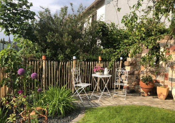 Garten vor dem Haus | &copy; Ferienwohnung Sch&ouml;ne Auszeit Spay