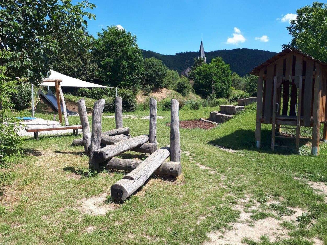 Balancierbalken | &copy; Gemeinde Spay, Thomas Becker