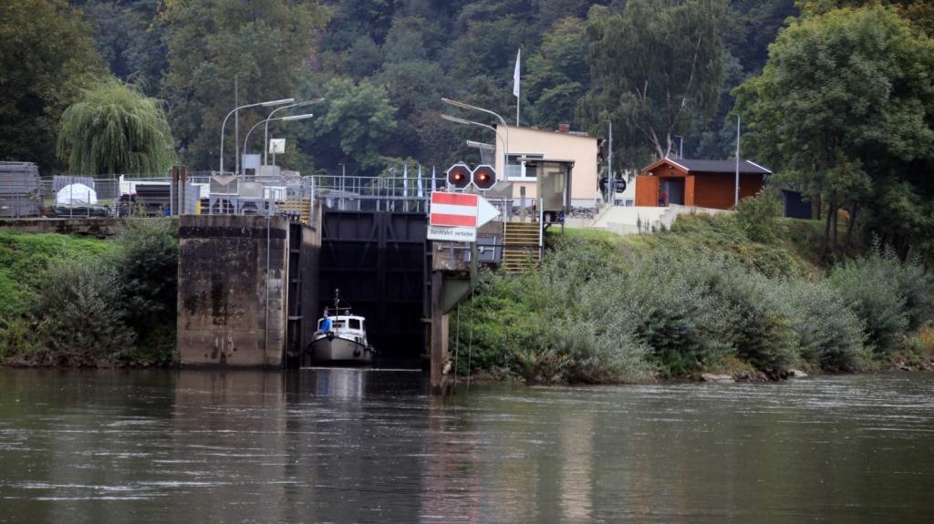 Schleuse Lahnstein | &copy; www.bcl-lahn.de