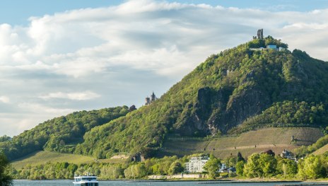 Schifffahrt vor dem Drachenfels bei K&ouml;nigswinter | &copy; Dominik Ketz